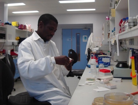 Dr David Ogbolu
