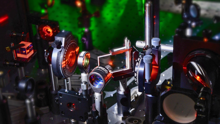 The EntangleCam apparatus